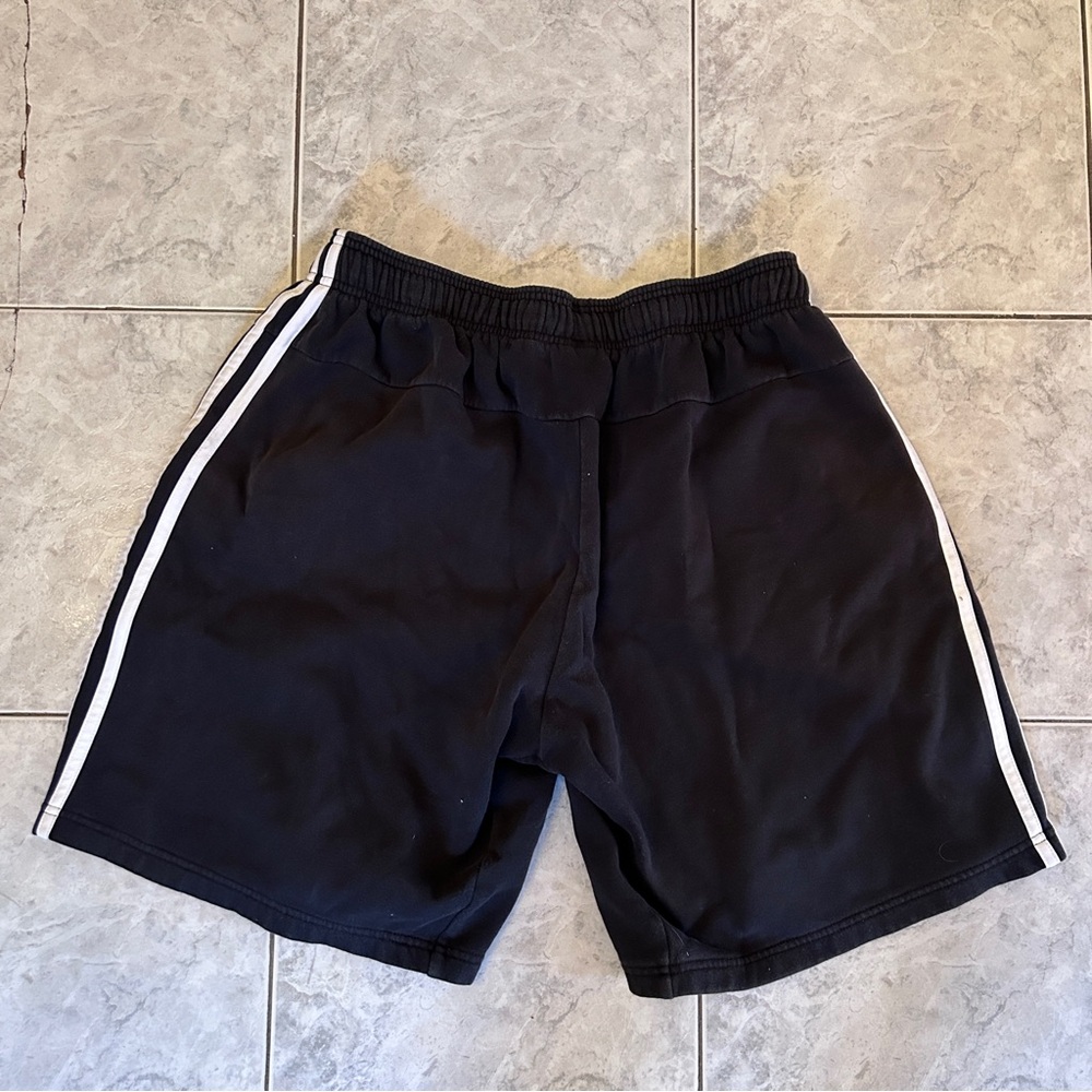 Adidas Adicolor 3 Stripe BLACK Shorts MEN SZ L - Picture 3 of 3